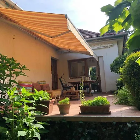 Feriehus Toparti Kertes Vendeghaz *